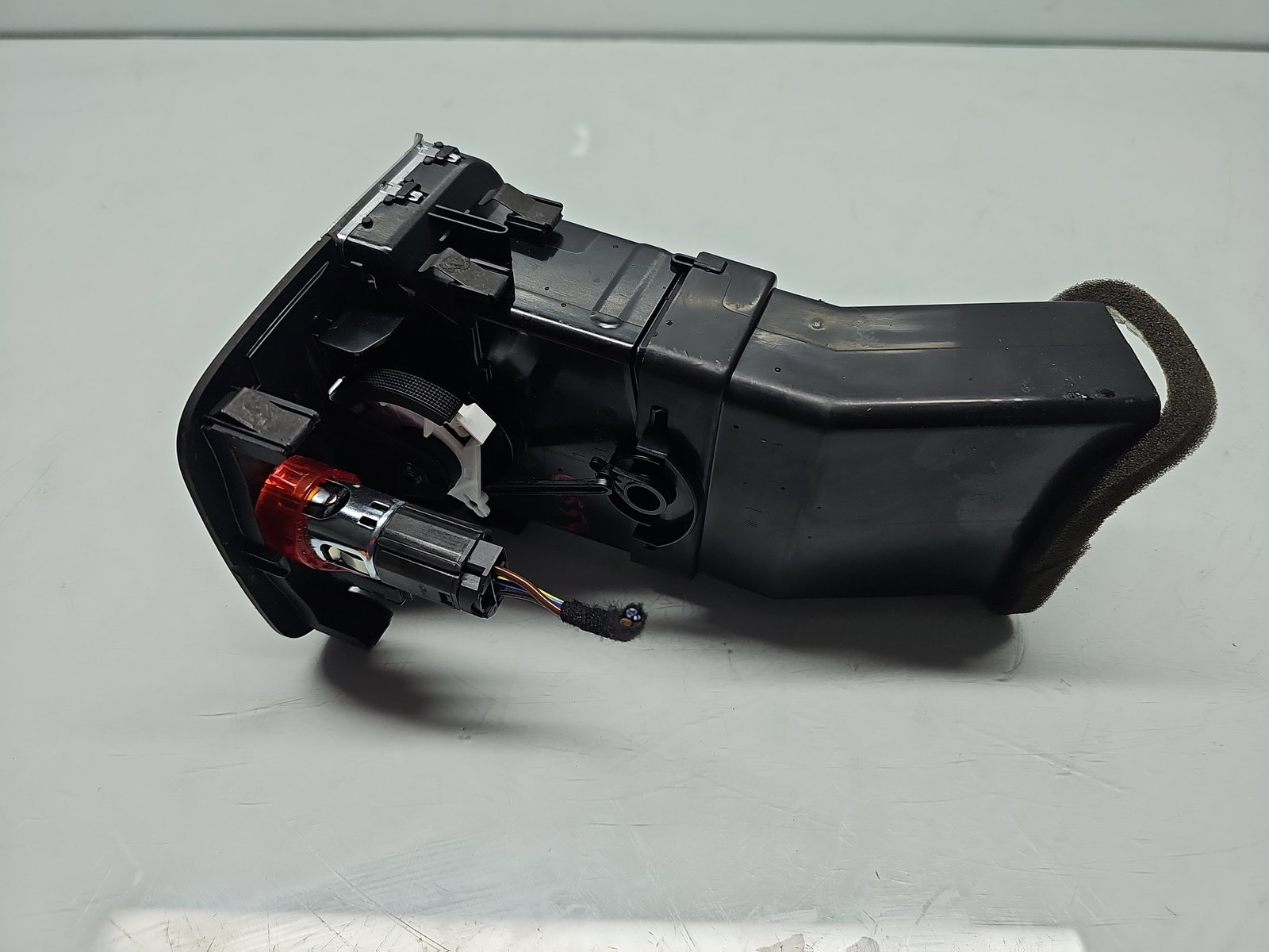 Grila aerisire spate AUDI A3 (8VS) [Fabr 2013-prezent] 8V0819203 - imagine 3