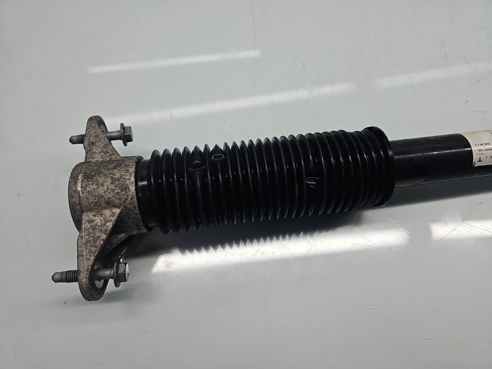 Amortizor dreapta spate TESLA Model 3 [Fabr 2020-2025] Single Motor 208KW / 283CP - imagine 2