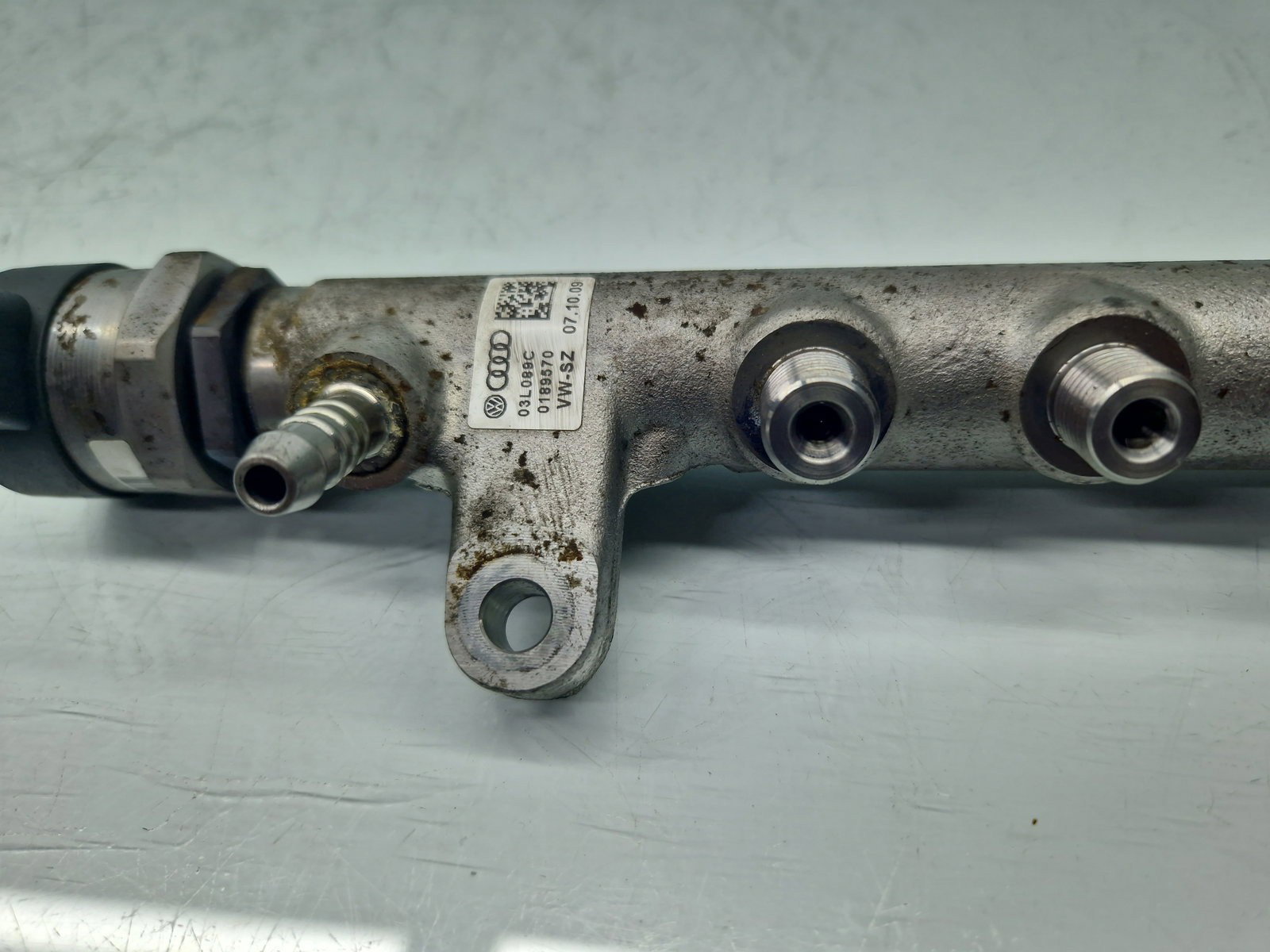 Rampa injectoare AUDI A3 (8P1) [Fabr 2003-2012] 03L089C 2.0 TDI CBAB 103KW / 140CP - imagine 4