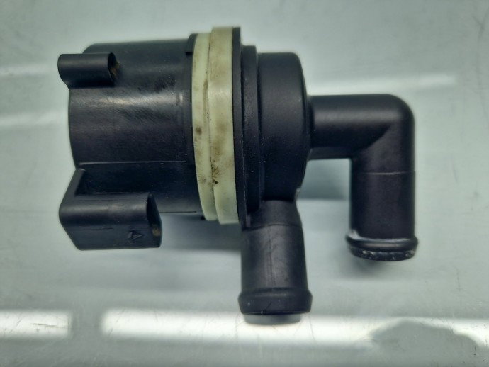 Pompa recirculare apa AUDI A4 (8K2, B8) [Fabr 2008-2015] 5N0965561A 2.0 TDI CBAB 103KW / 140CP