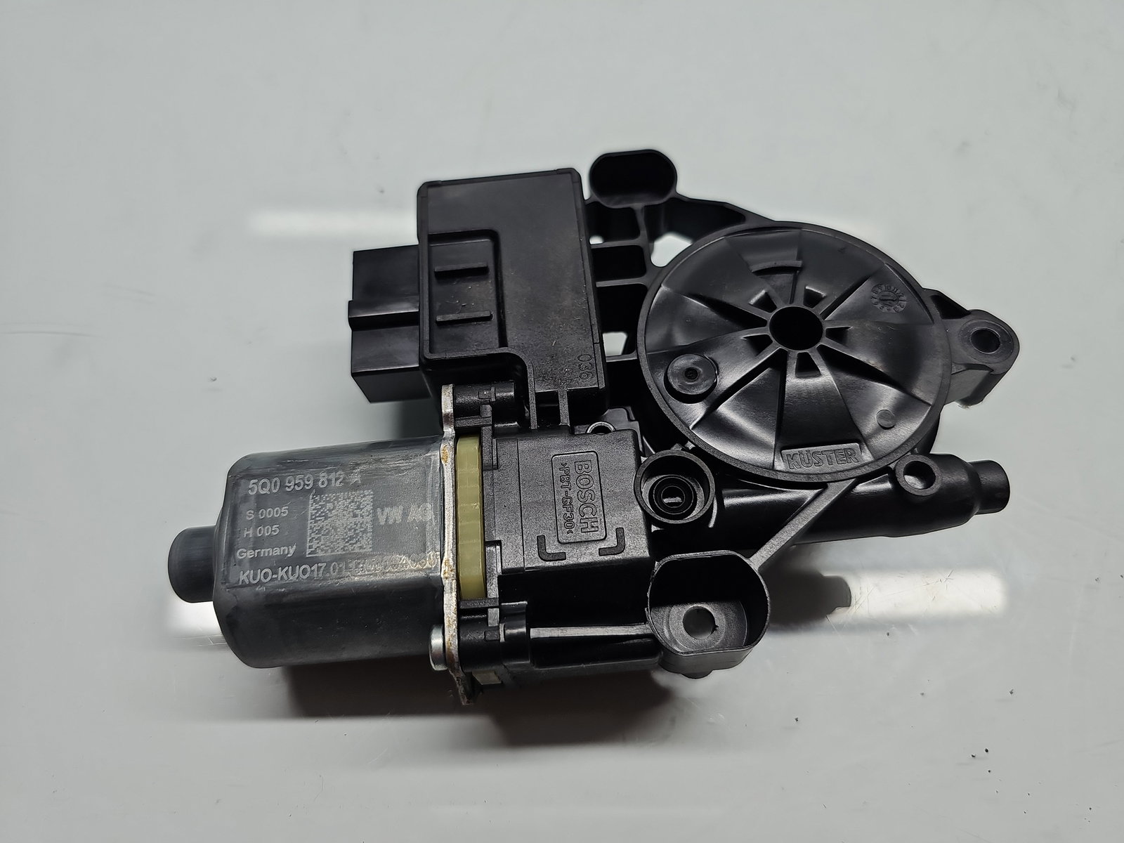 Motoras geam dreapta spate Skoda Octavia 3 (5E3) [Fabr 2012-2020] Berlina 5Q0959812A - imagine 1