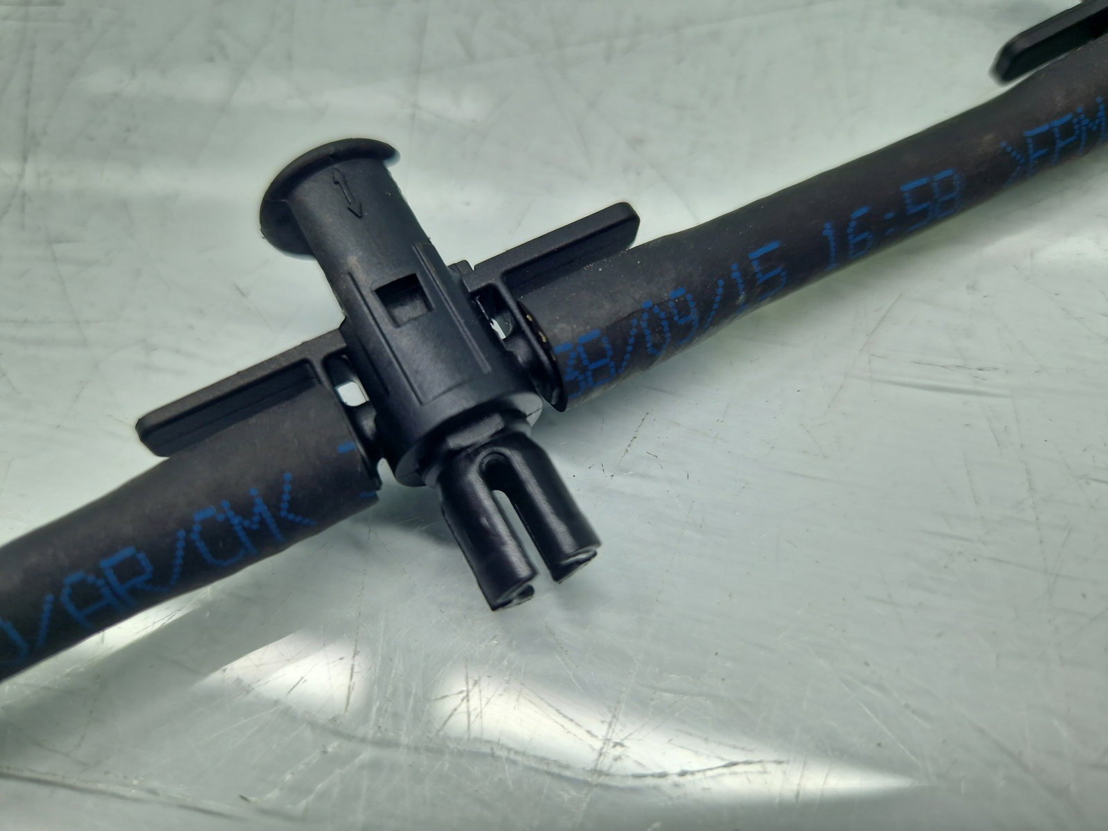 Conducta retur injectoare AUDI Q5 (8RB) [ Fabr 2008-2016] 928301101 2.0 TDI CBAB 103KW / 140CP - imagine 4