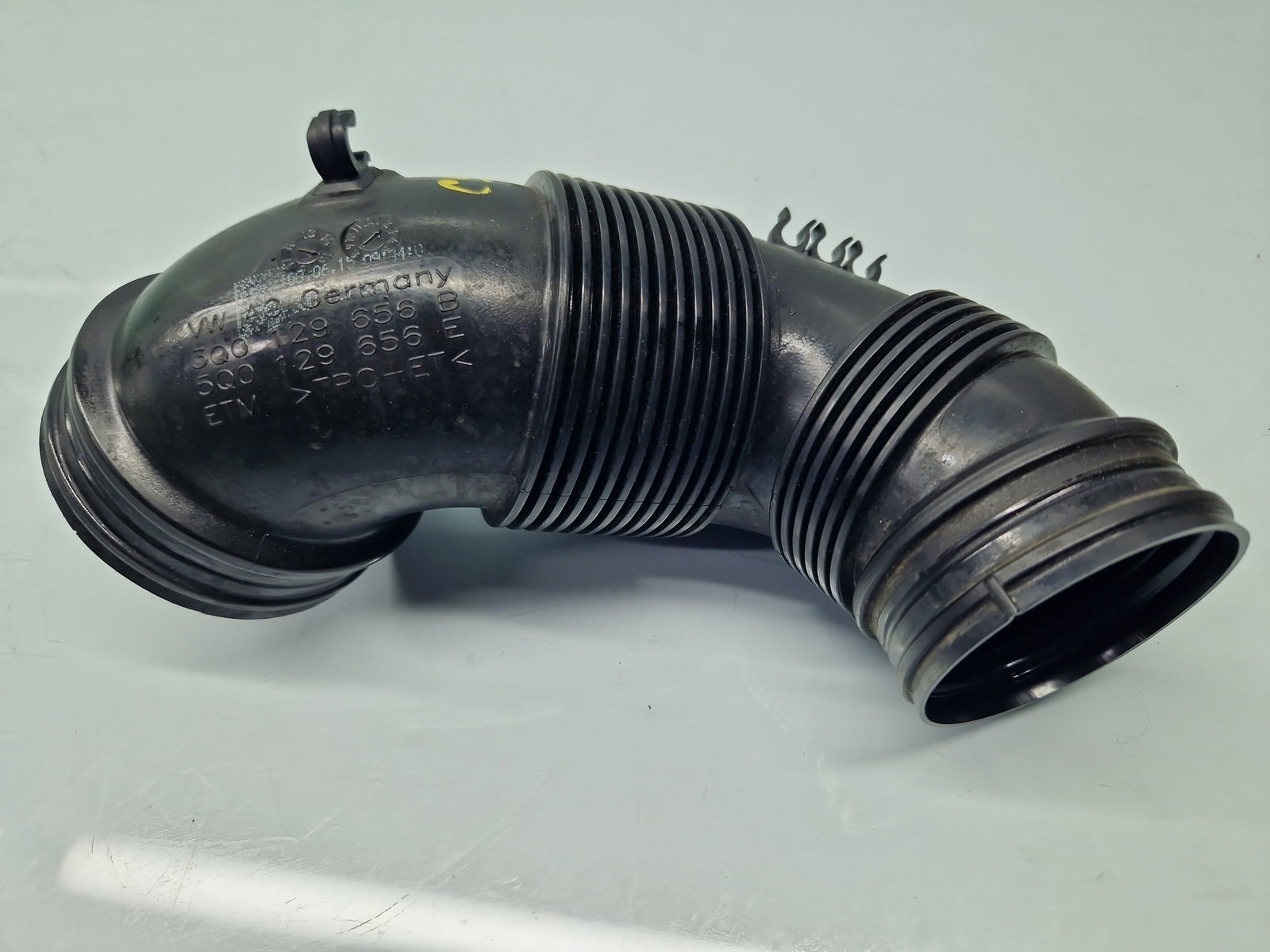 Tub admisie aer Skoda Superb III (3V3) [Fabr 2015-prezent] 3Q0129656B 2.0 TDI DFCA 140KW / 190CP - imagine 1