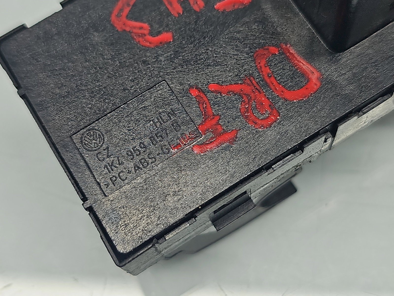 Butoane comanda geamuri sofer Volkswagen Passat B7 (362) [Fabr 2010-2014] 1K4959857B - imagine 2