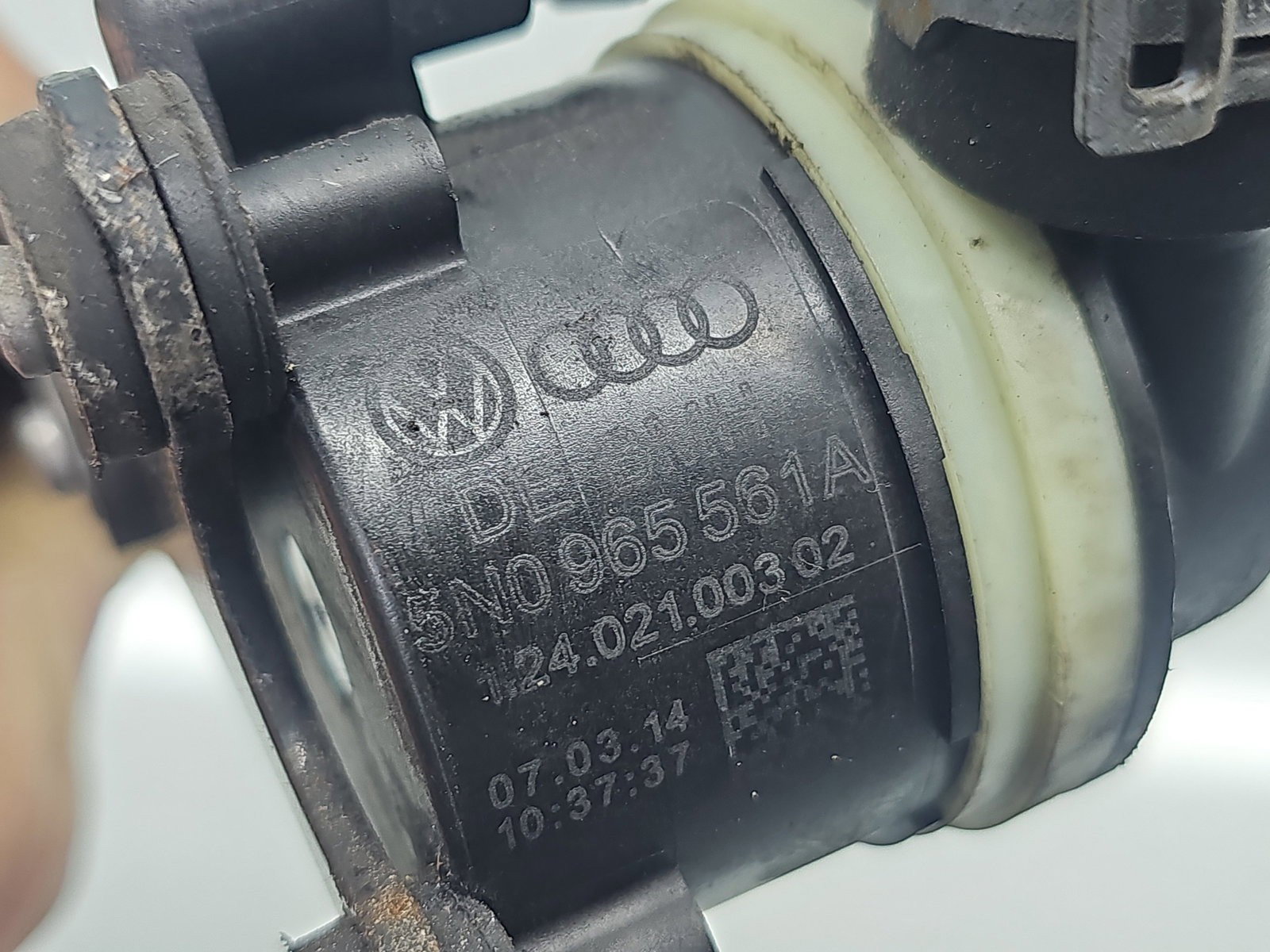 Pompa recirculare apa Volkswagen Tiguan (5N) [Fabr 2007-2016] 5N0965561A 2.0 TDI CFGB 125KW / 170CP - imagine 2