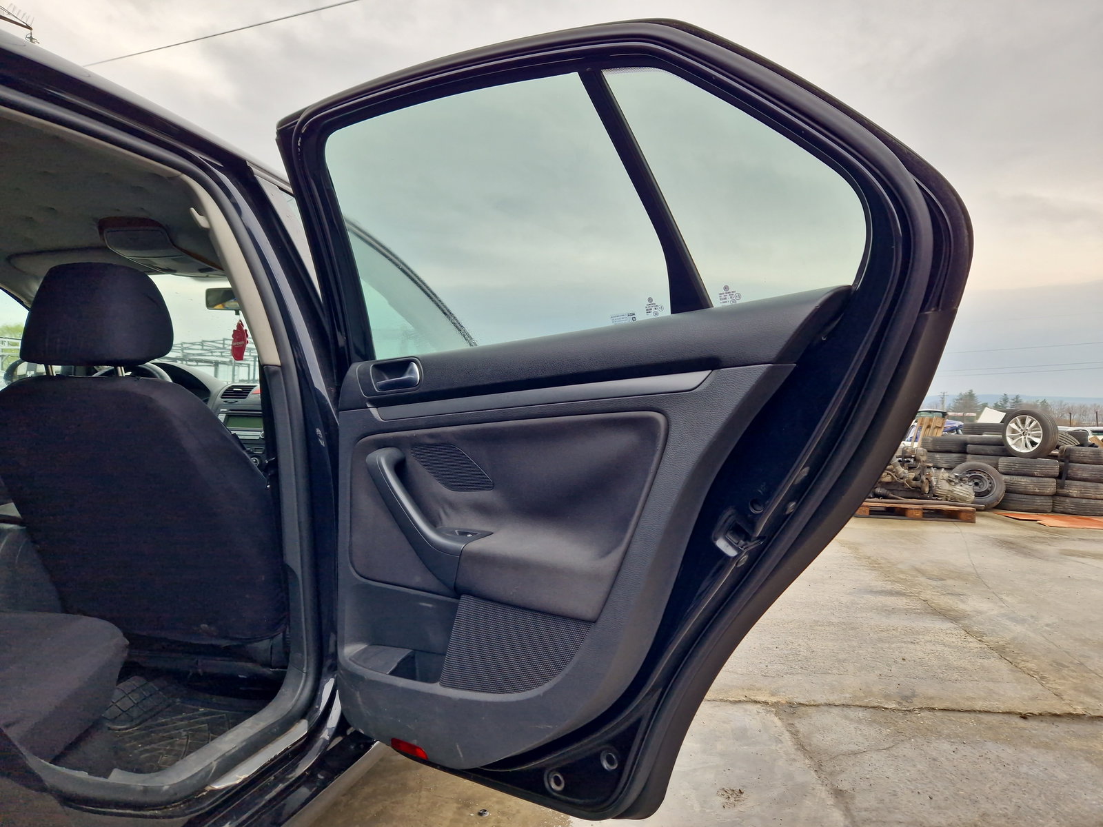 Usa dreapta spate Volkswagen Jetta 3 (1K2) [Fabr 2005-2010] Berlina LC9X - imagine 2