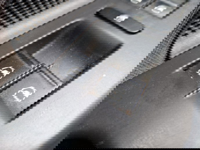 Butoane comanda geamuri sofer Volkswagen Jetta 3 (1K2) [Fabr 2005-2010] OEM