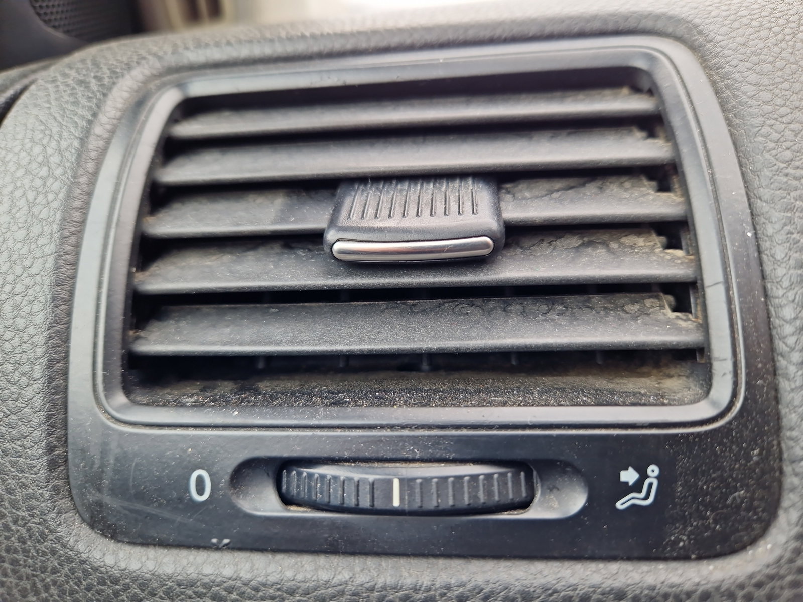 Grila aerisire stanga Volkswagen Jetta 3 (1K2) [Fabr 2005-2010] OEM - imagine 2