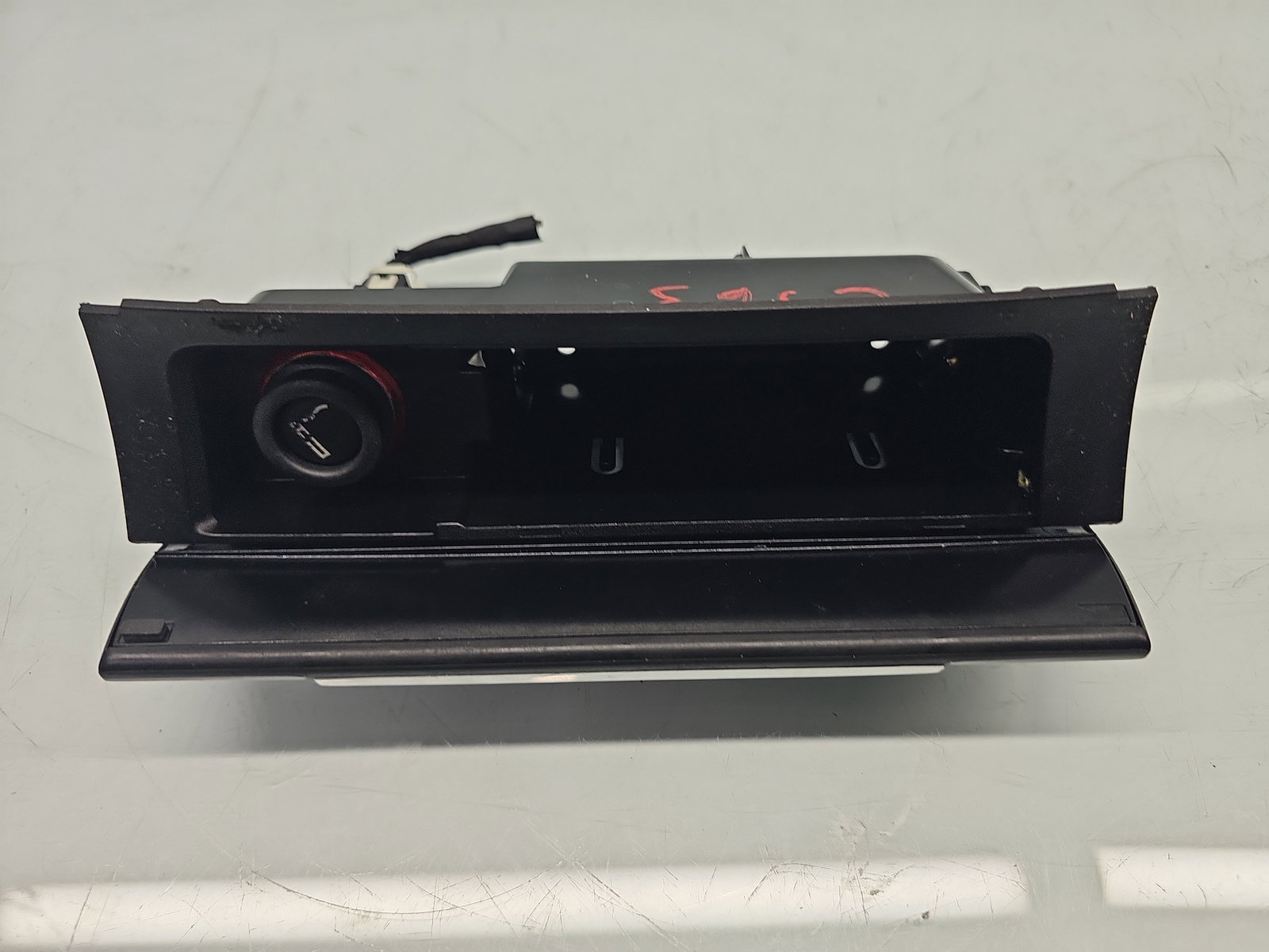 Scrumiera Volkswagen Passat CC (358) [Fabr 2012-2016] 3C0863284K - imagine 3