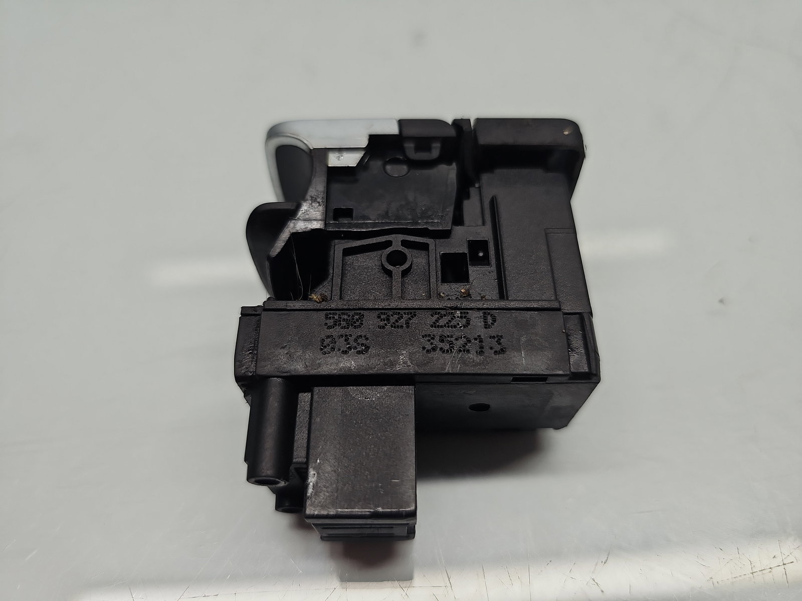 Buton frana de mana Volkswagen Golf 7 (5G) [Fabr 2014-prezent] 5G0927225D - imagine 3