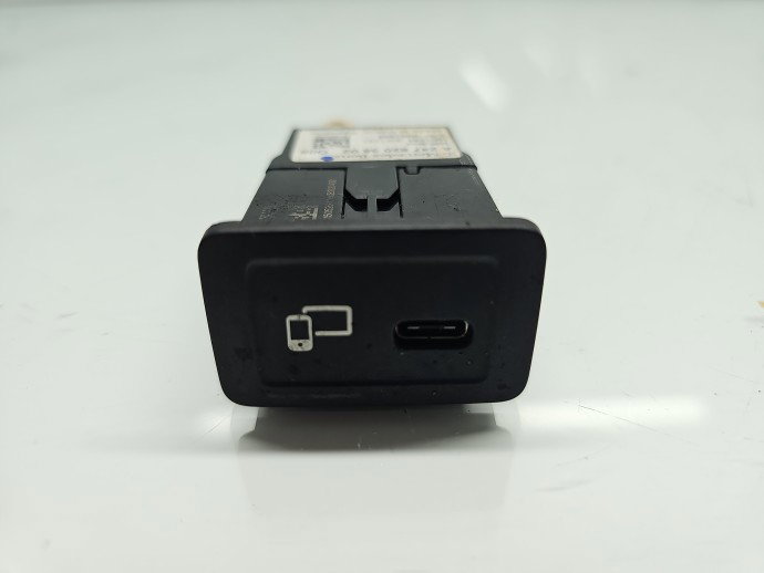 Conector auxiliar USB Mercedes Clasa A (W177) [Fabr 2019-2024] A2478203802