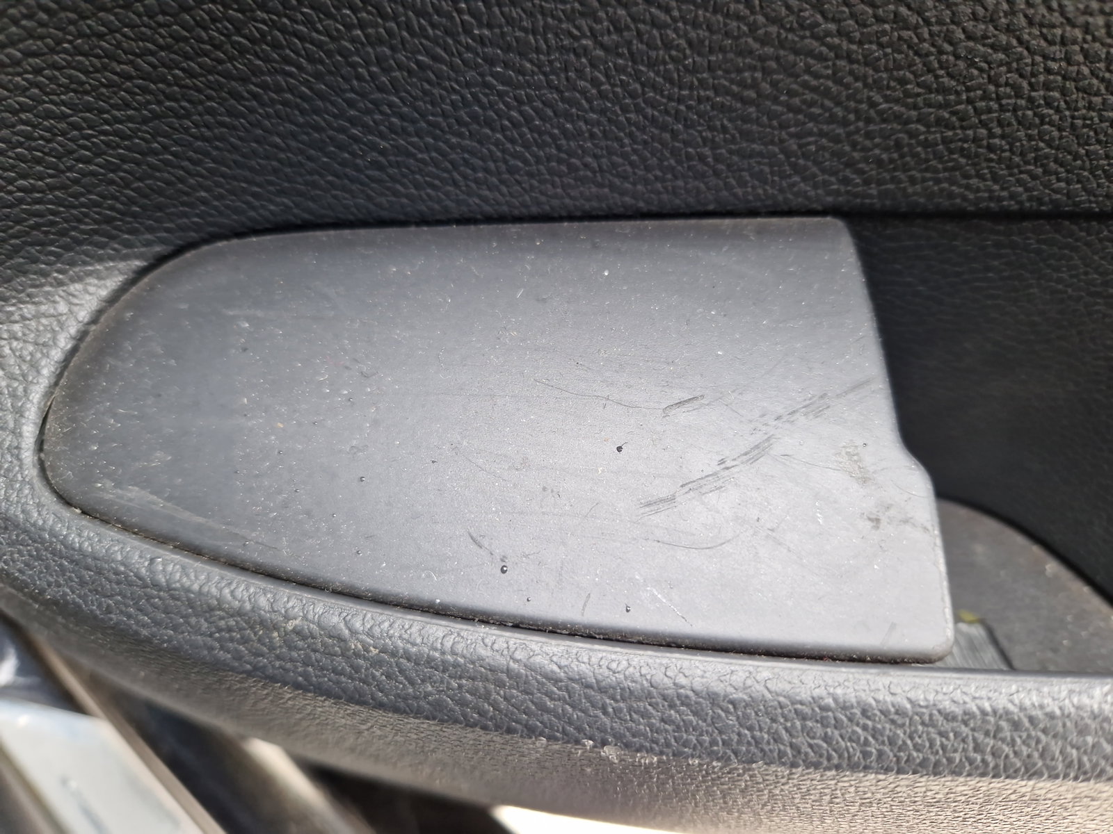 Scrumiera usa dreapta spate Volkswagen Jetta 3 (1K2) [Fabr 2005-2010] OEM