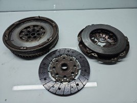 Kit ambreiaj volanta masa dubla Mercedes Clasa A (W176) [Fabr 2012-2018] 1.5 CDI 607951 OEM 80KW / 109CP
