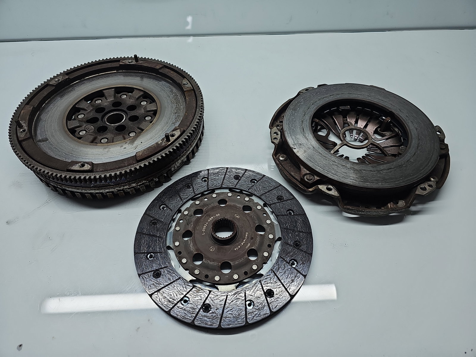 Kit ambreiaj volanta masa dubla Mercedes Clasa A (W176) [Fabr 2012-2018] 1.5 CDI 607951 OEM 80KW / 109CP - imagine 1