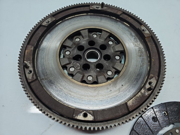 Kit ambreiaj volanta masa dubla Mercedes Clasa A (W176) [Fabr 2012-2018] 1.5 CDI 607951 OEM 80KW / 109CP