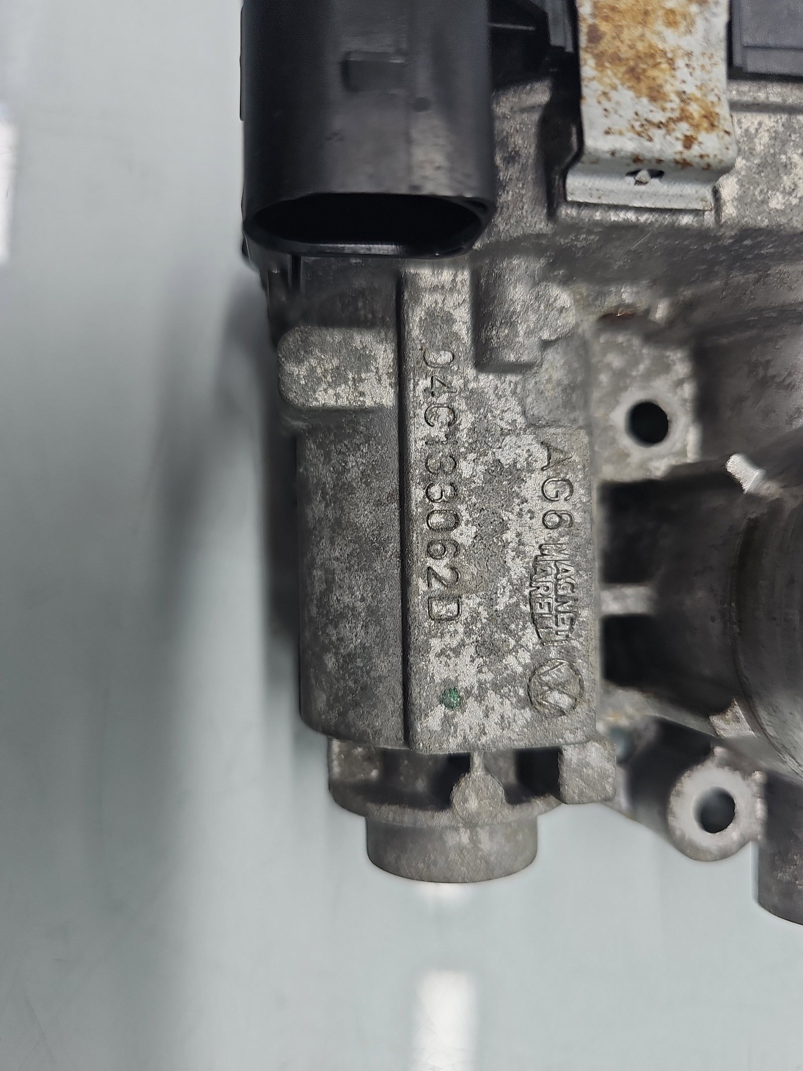 Clapeta acceleratie Skoda Fabia 3 (NJ3) [Fabr 2014-prezent] 04C133062D 1.0 Benz CHYB 55KW / 75CP - imagine 2