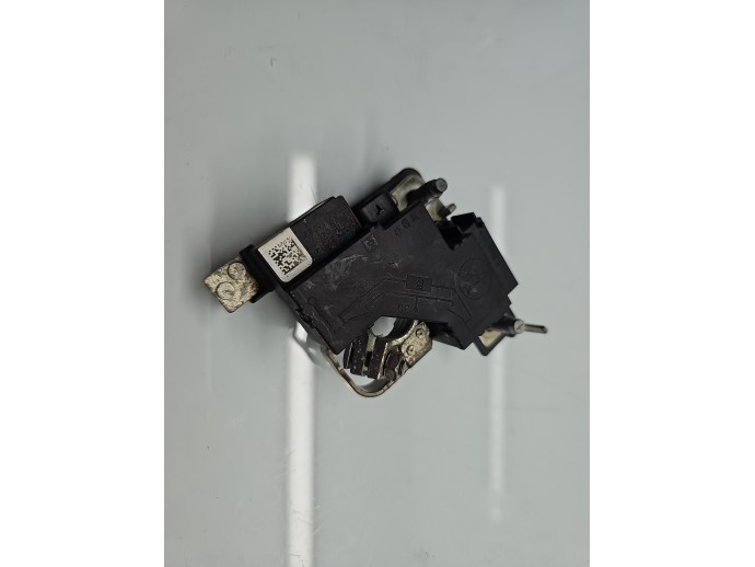 Borna baterie (+) cu capsa Mercedes Clasa A (W176) [Fabr 2012-2018] A2469069600