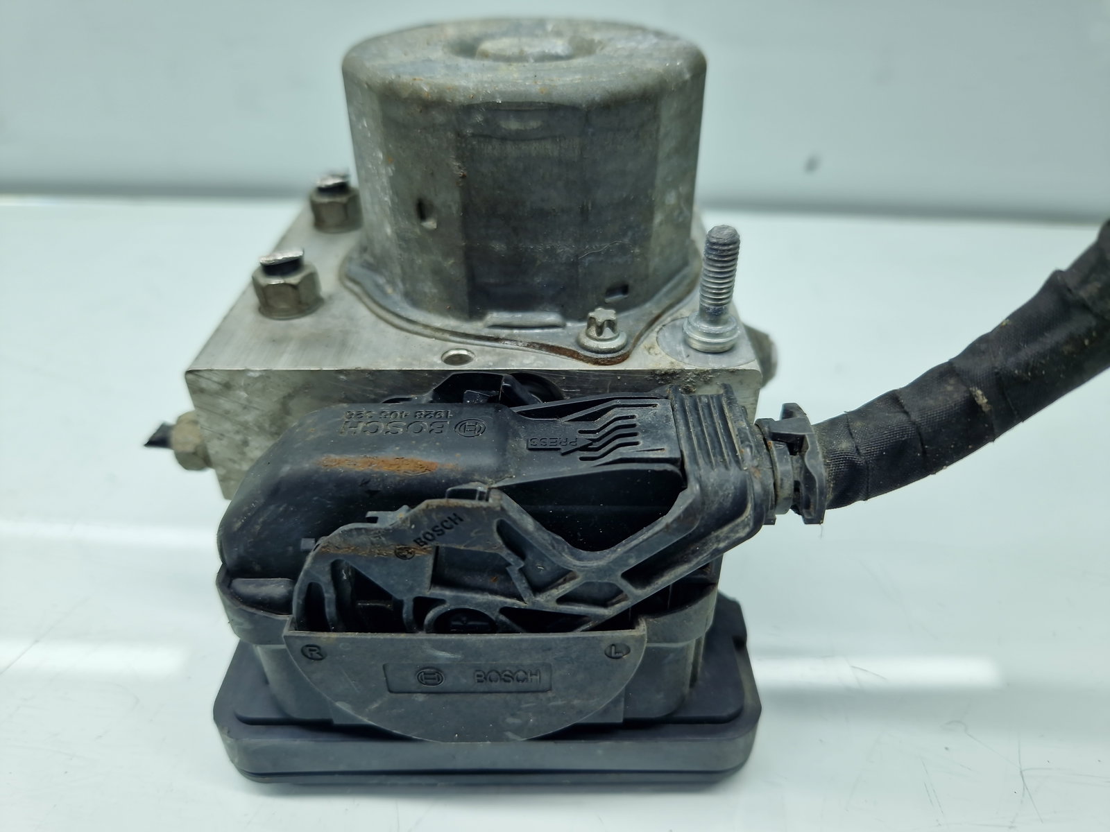 Pompa ABS Opel Corsa E [Fabr 2014-prezent] 39002554 1.4 Benz B14XEL 66KW / 90CP - imagine 3