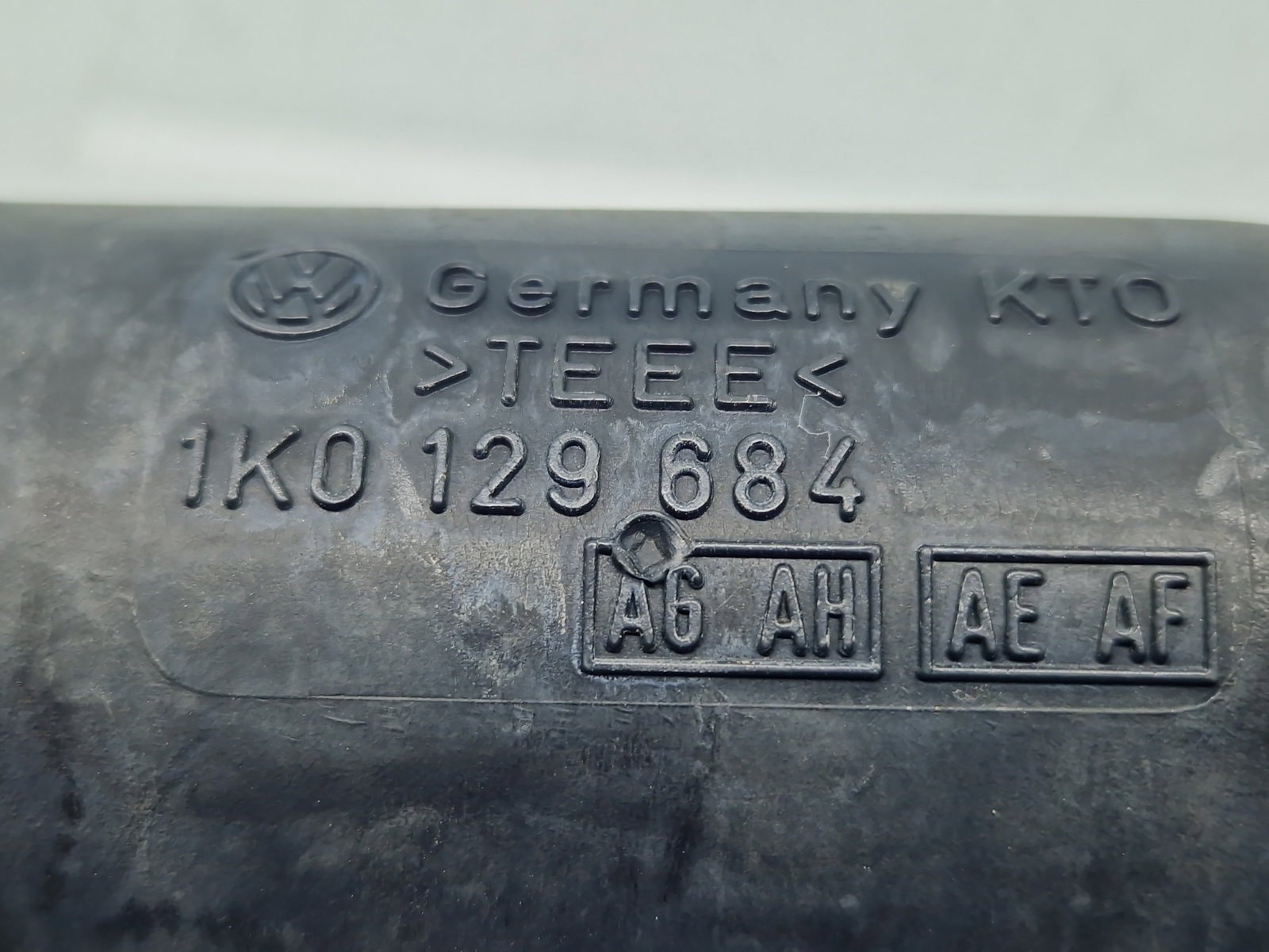 Tub admisie aer Volkswagen Jetta 3 (1K2) [Fabr 2005-2010] 1K0129684 1.6 Benz BSE 75KW / 102CP - imagine 2