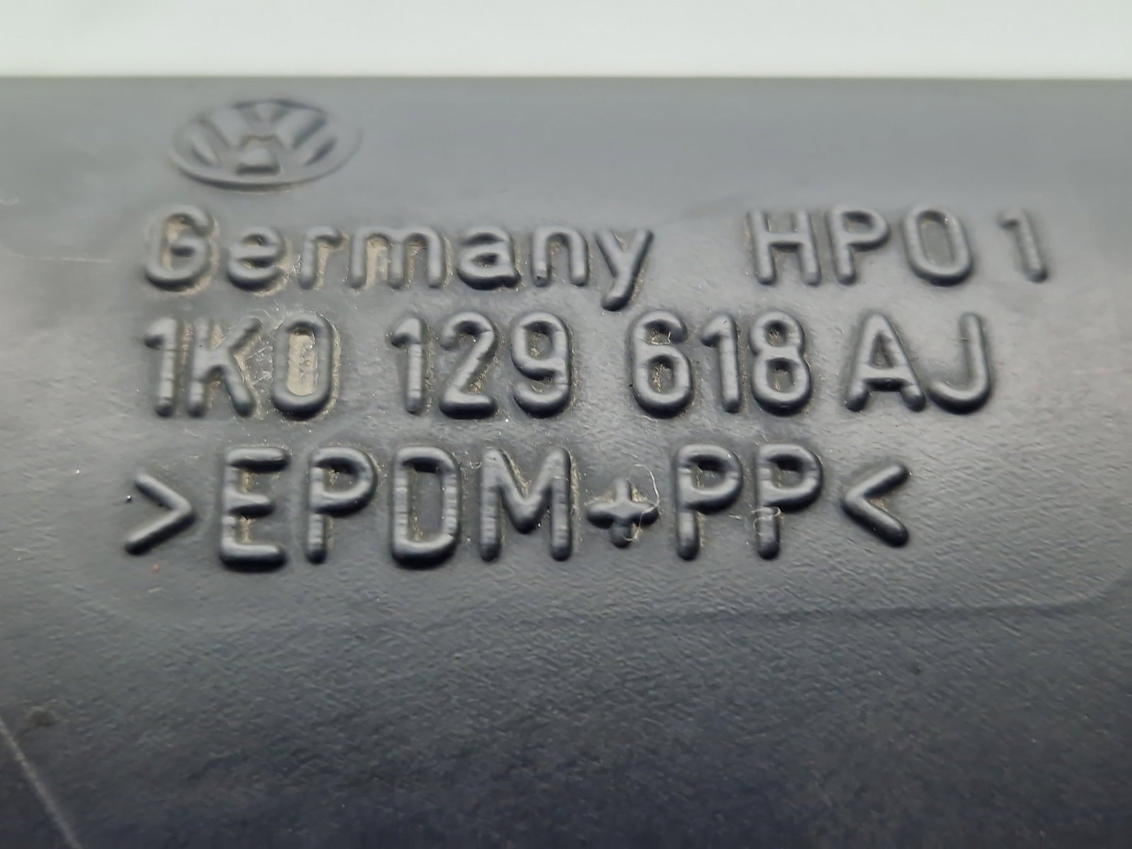 Tub admisie aer Volkswagen Jetta 3 (1K2) [Fabr 2005-2010] 1K0129618AJ 1.6 Benz BSE 75KW / 102CP - imagine 2