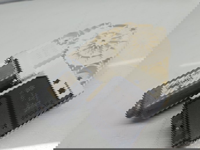 Motoras geam dreapta spate Volkswagen Passat CC (358) [Fabr 2012-2016] Coupe 3C8959704D