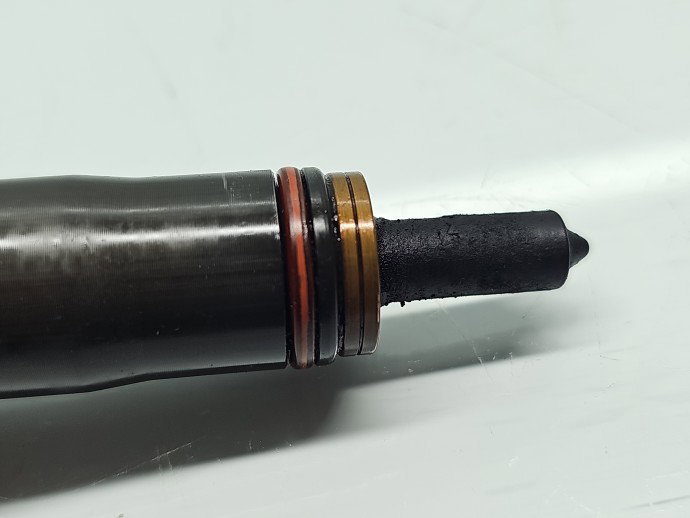 Injector Volkswagen Golf 5 (1K1) [Fabr 2004-2008]  2.0 TDI BMM 103KW / 140CP