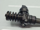 Injector Volkswagen Golf 5 (1K1) [Fabr 2004-2008]  2.0 TDI BMM 103KW / 140CP