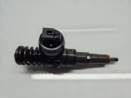 Injector Volkswagen Golf 5 (1K1) [Fabr 2004-2008]  2.0 TDI BMM 103KW / 140CP