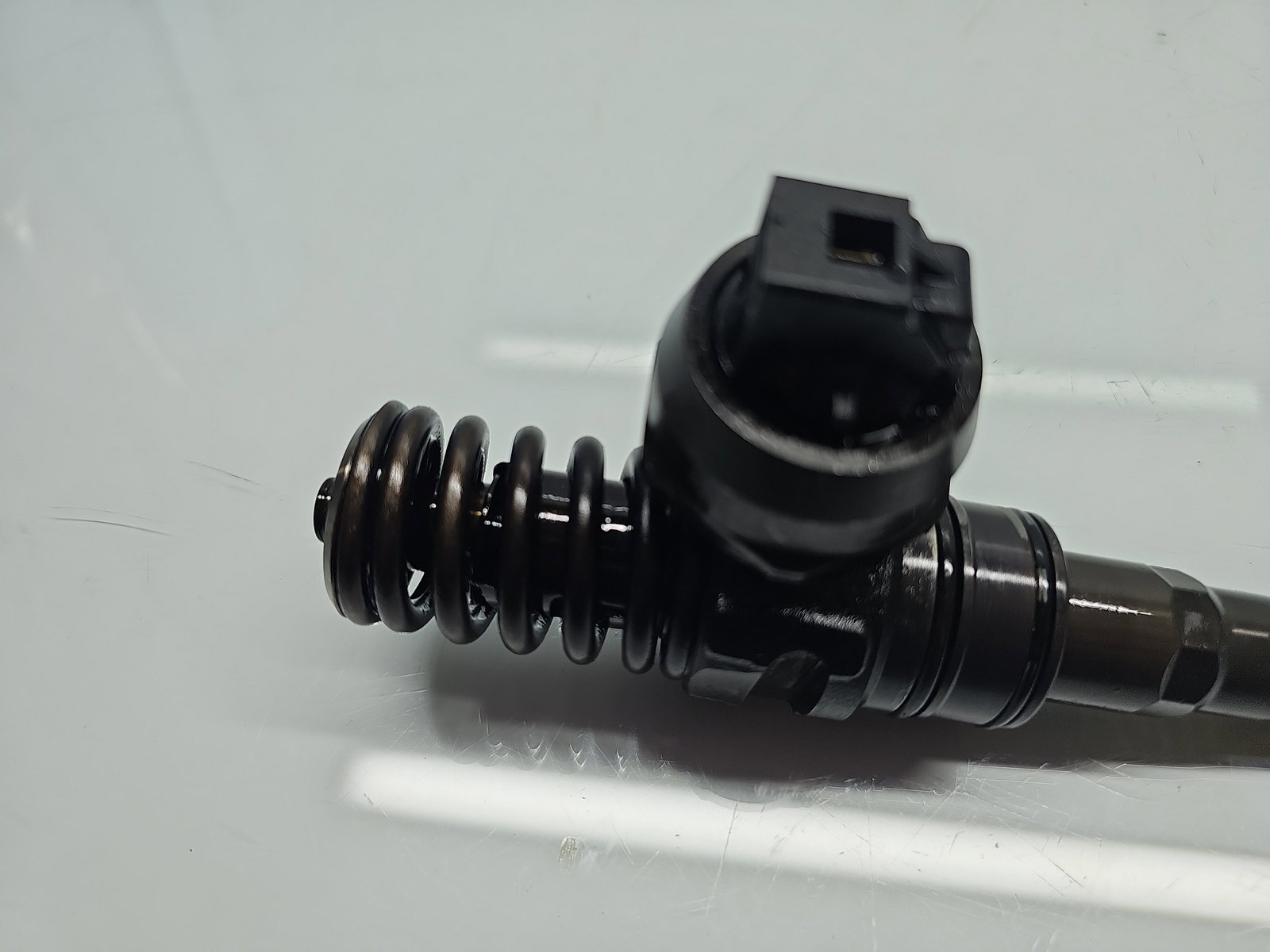 Injector Volkswagen Golf 5 (1K1) [Fabr 2004-2008] 2.0 TDI BMM 103KW / 140CP - imagine 2