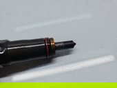 Injector Volkswagen Golf 5 (1K1) [Fabr 2004-2008]  2.0 TDI BMM 103KW / 140CP
