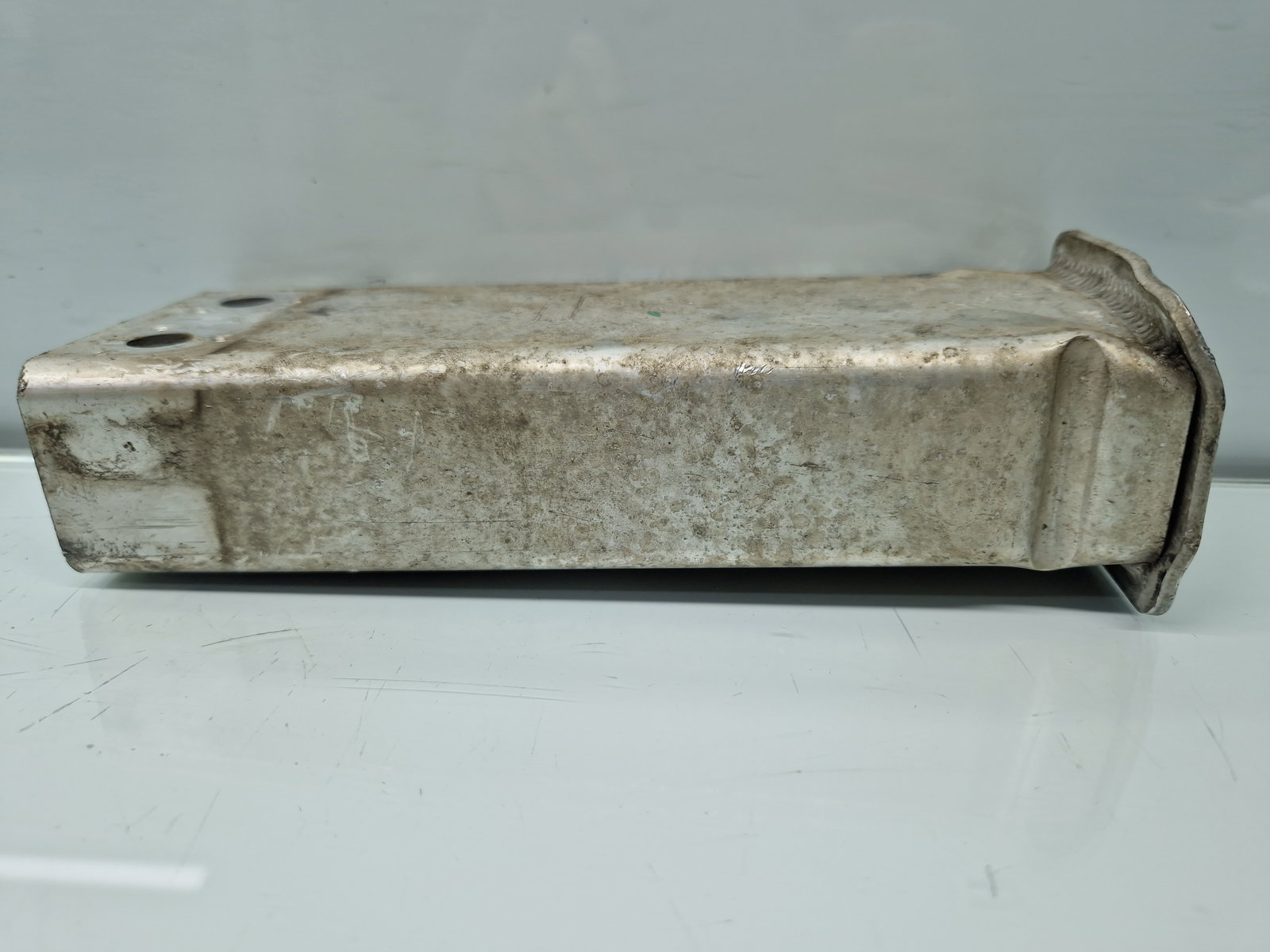 Cap lonjeron stanga TESLA Model 3 [Fabr 2020-2025] 1109193-00-C - imagine 2