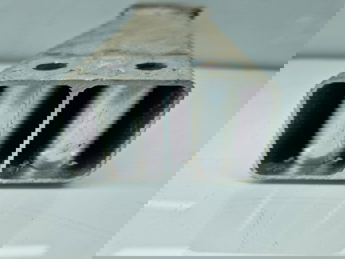 Cap lonjeron stanga TESLA Model 3 [Fabr 2020-2025] 1109193-00-C