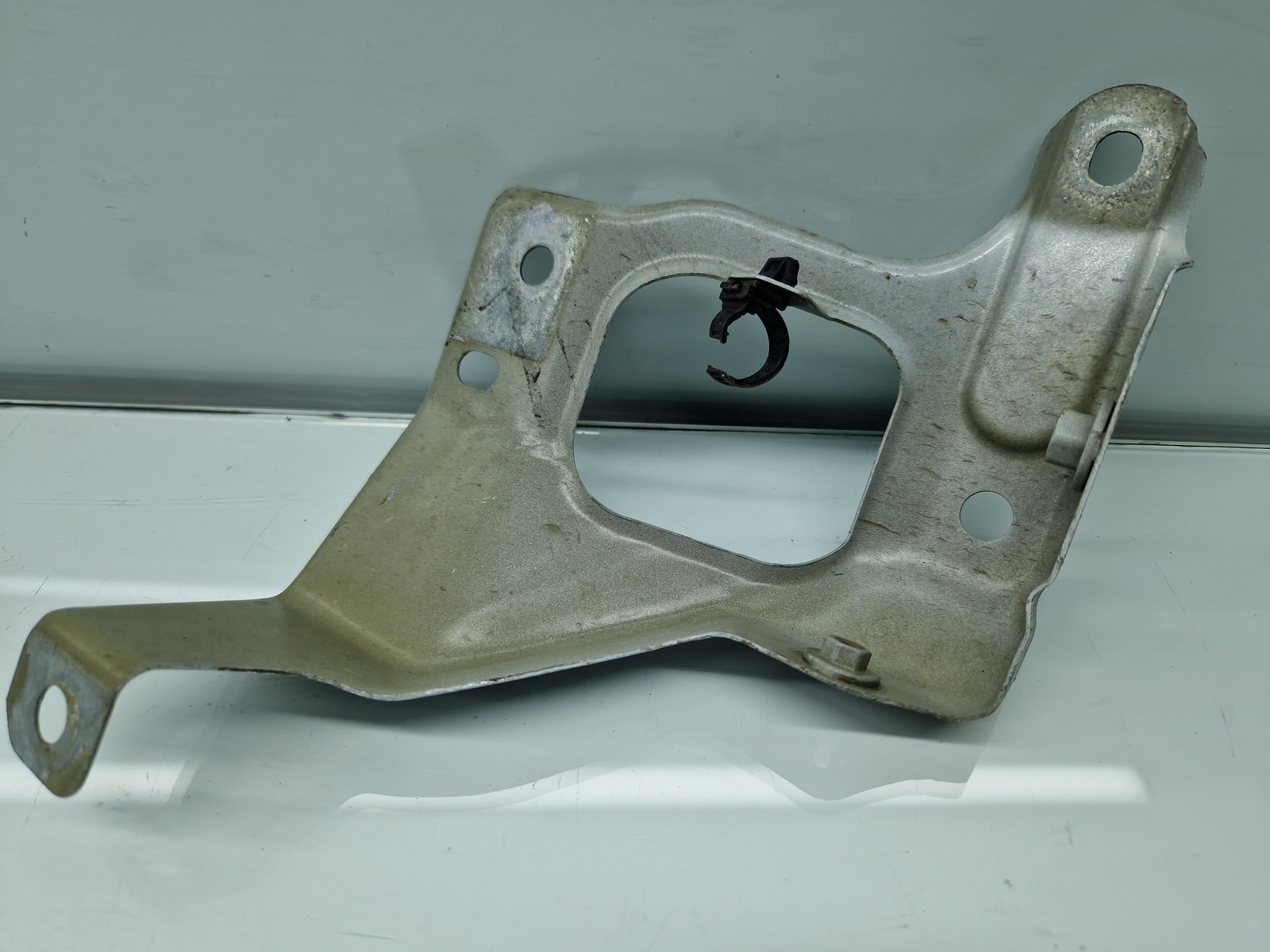 Suport aripa stanga fata TESLA Model 3 [Fabr 2020-2025] 1086017-00-D - imagine 1