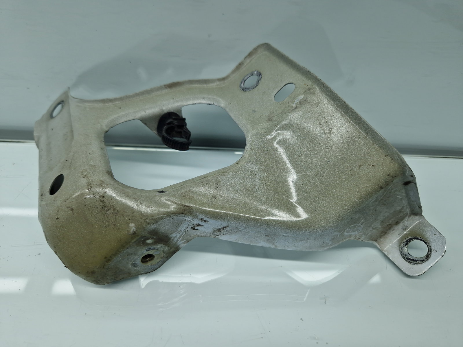 Suport aripa stanga fata TESLA Model 3 [Fabr 2020-2025] 1086017-00-D - imagine 2