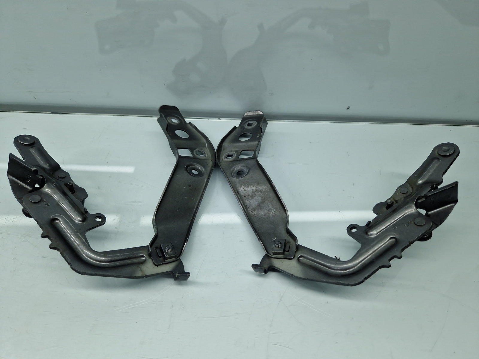 Set balamale capota Mercedes Clasa A (W177) [Fabr 2019-2024] A1778801200,A1778801100 - imagine 2