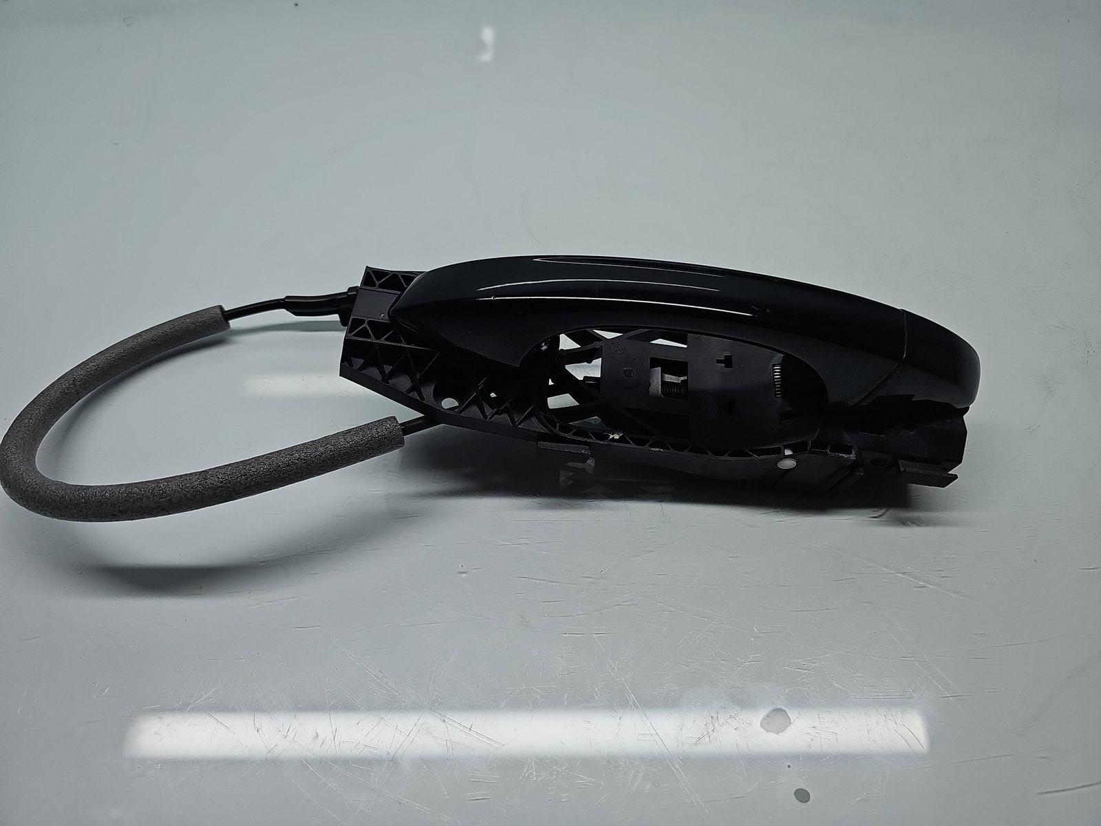 Maner usa stanga spate Volkswagen Golf 7 (5G) [Fabr 2014-prezent] Hatchback L041 - imagine 1