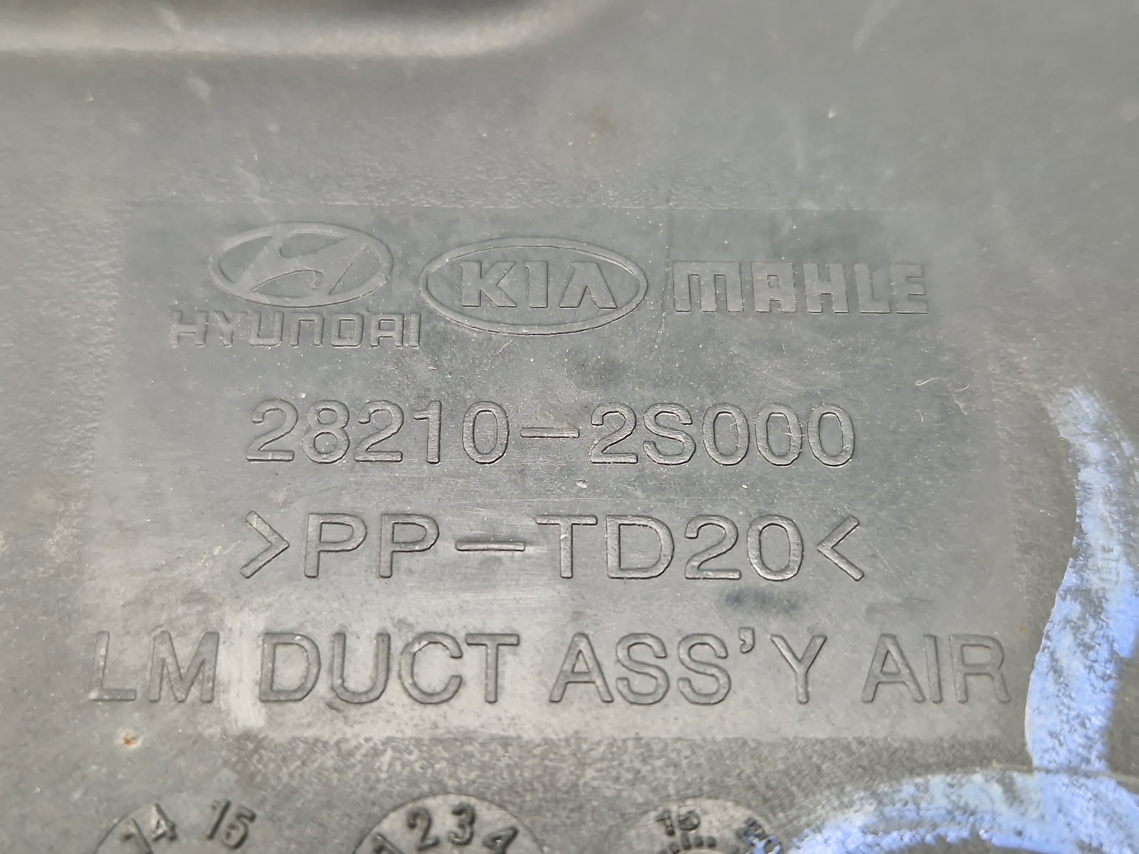 Deflector aer Hyundai ix35 (LM) [Fabr 2010-2017] 28210-2S000 - imagine 5