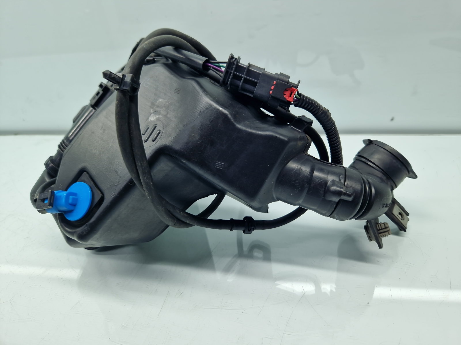 Vas lichid parbriz TESLA Model 3 [Fabr 2020-2025] 1096063-00-B - imagine 3