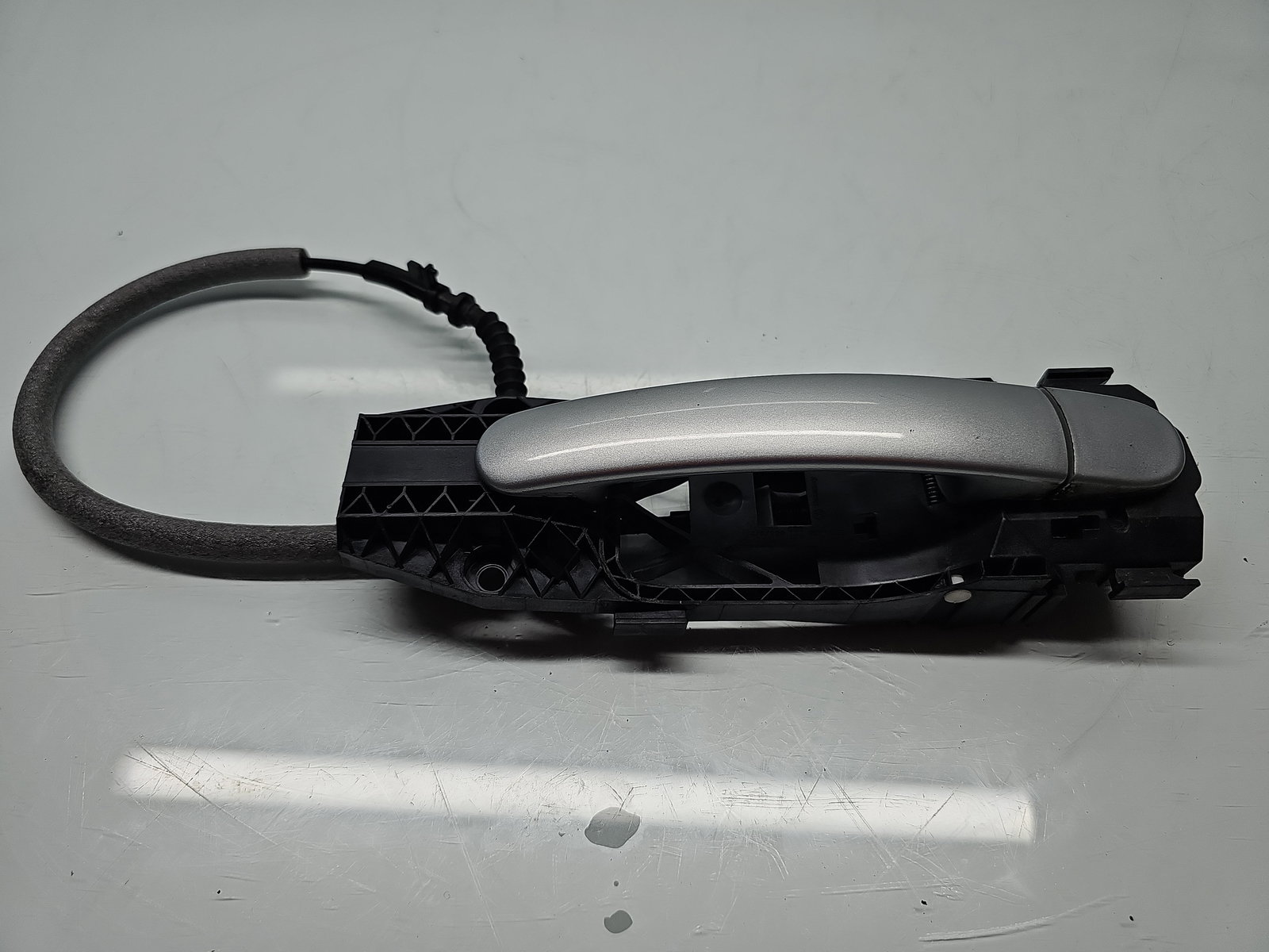 Maner usa stanga spate Volkswagen Tiguan (5N) [Fabr 2007-2016] SUV LA7W - imagine 1