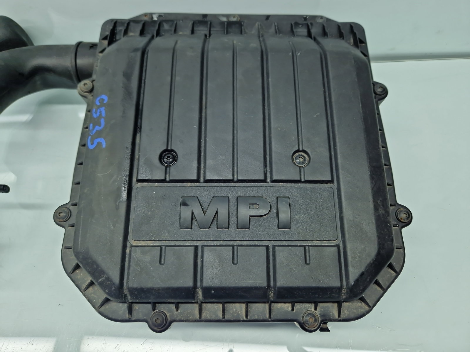 Carcasa filtru aer Volkswagen UP [Fabr 2011-2019] 04C129611J 1.0 Benz CHYB 55KW / 75CP - imagine 2