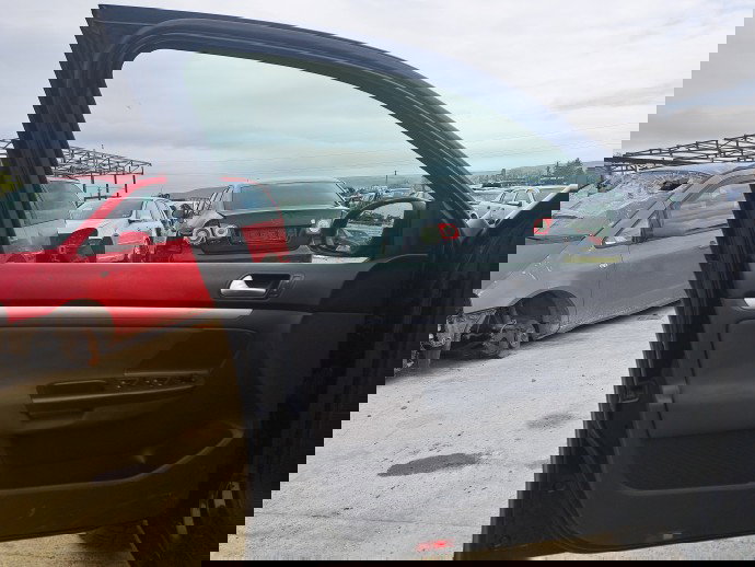 Usa stanga fata Volkswagen Golf 5 (1K1) [Fabr 2004-2008]