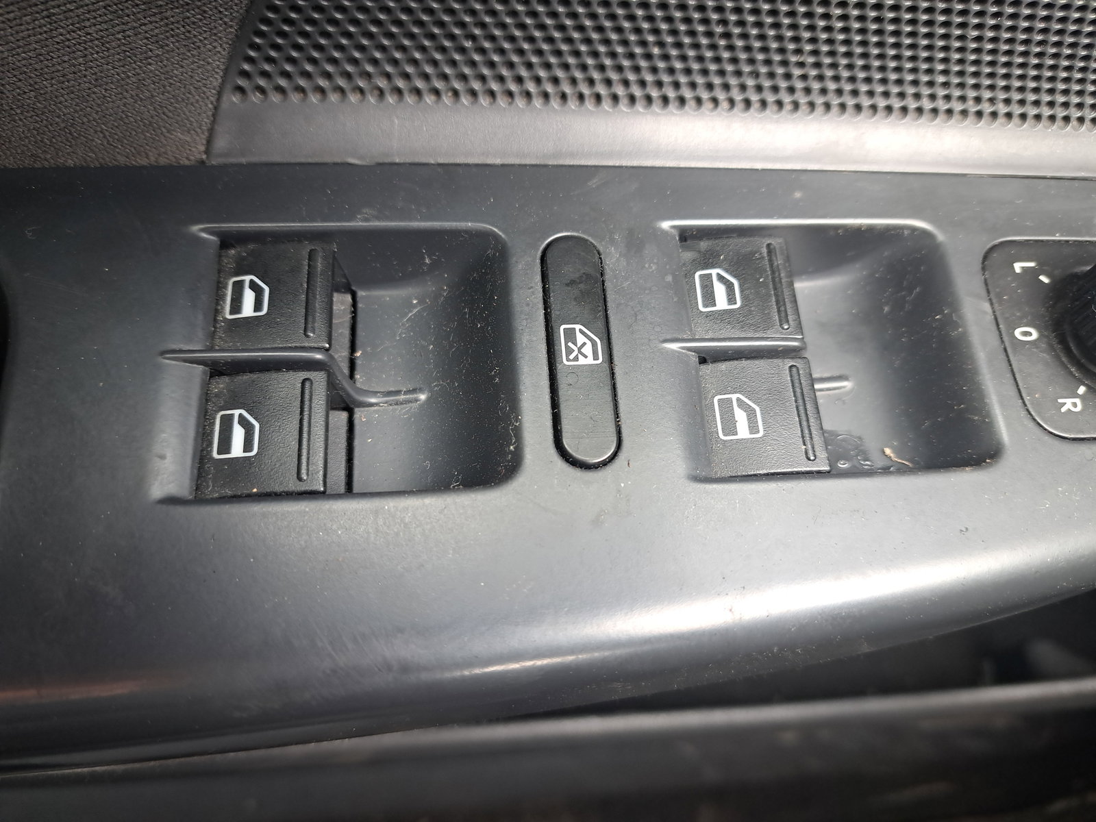 Buton geam stanga fata Volkswagen Golf 5 (1K1) [Fabr 2004-2008]