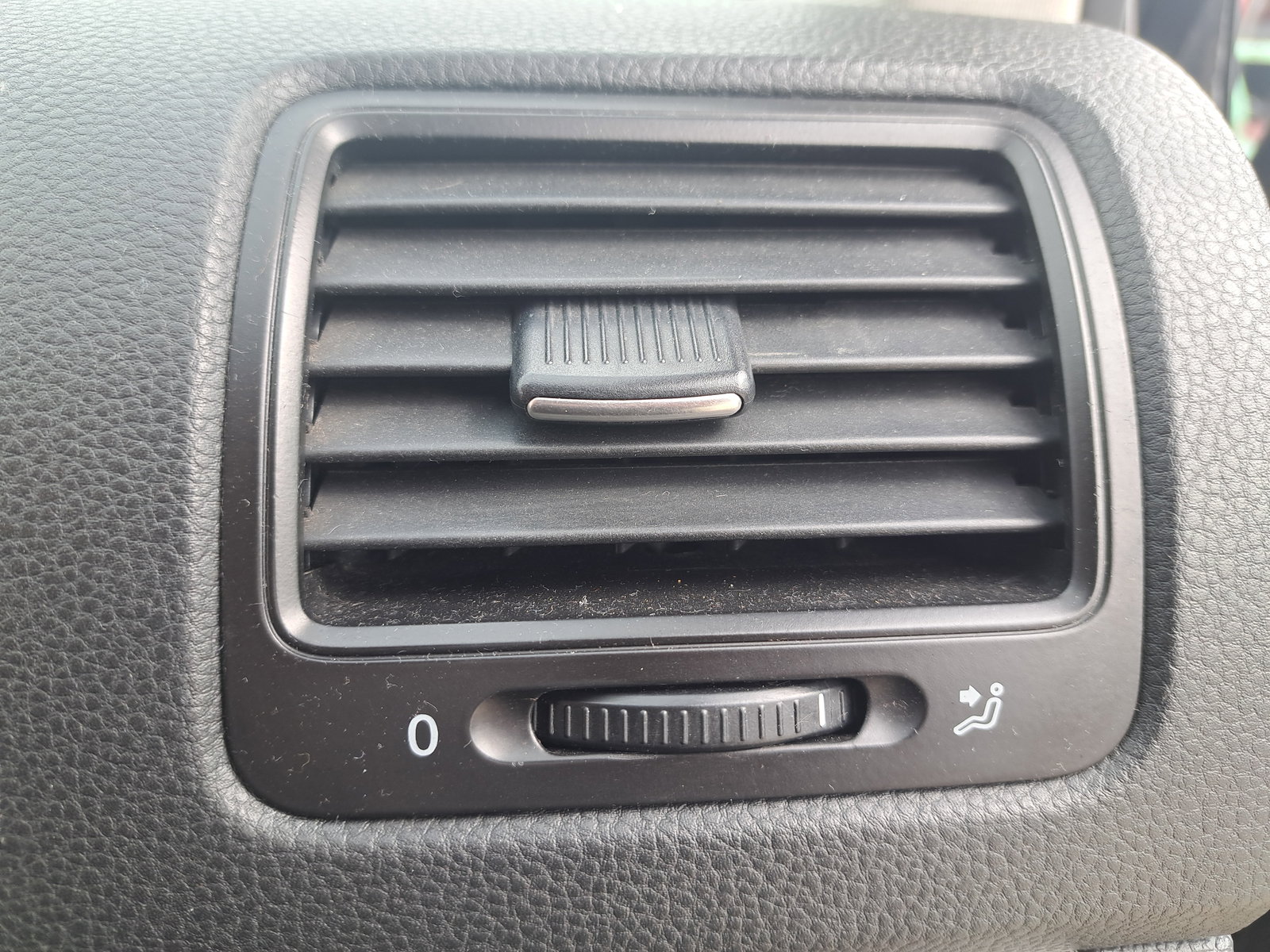 Grila aerisire dreapta Volkswagen Golf 5 (1K1) [Fabr 2004-2008]