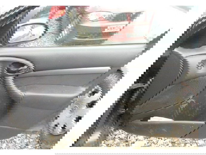 Fata usa dreapta fata Ford Focus 1 1.6 benz OEM 1998-2005