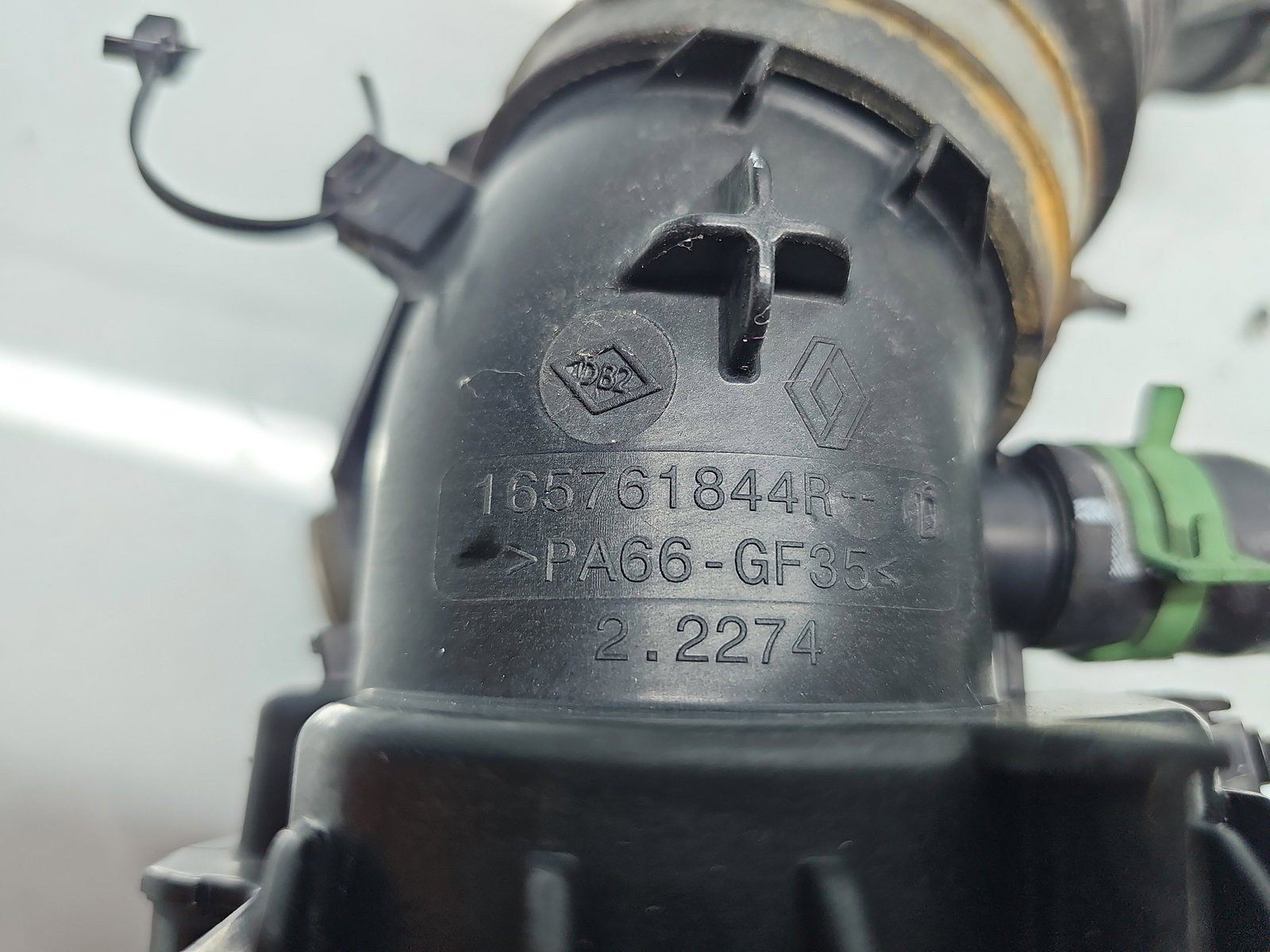 Tub admisie aer Nissan Qashqai (2) [Fabr 2013-2017] 165761844R 1.6 DCi R9M413 96KW / 130CP - imagine 2