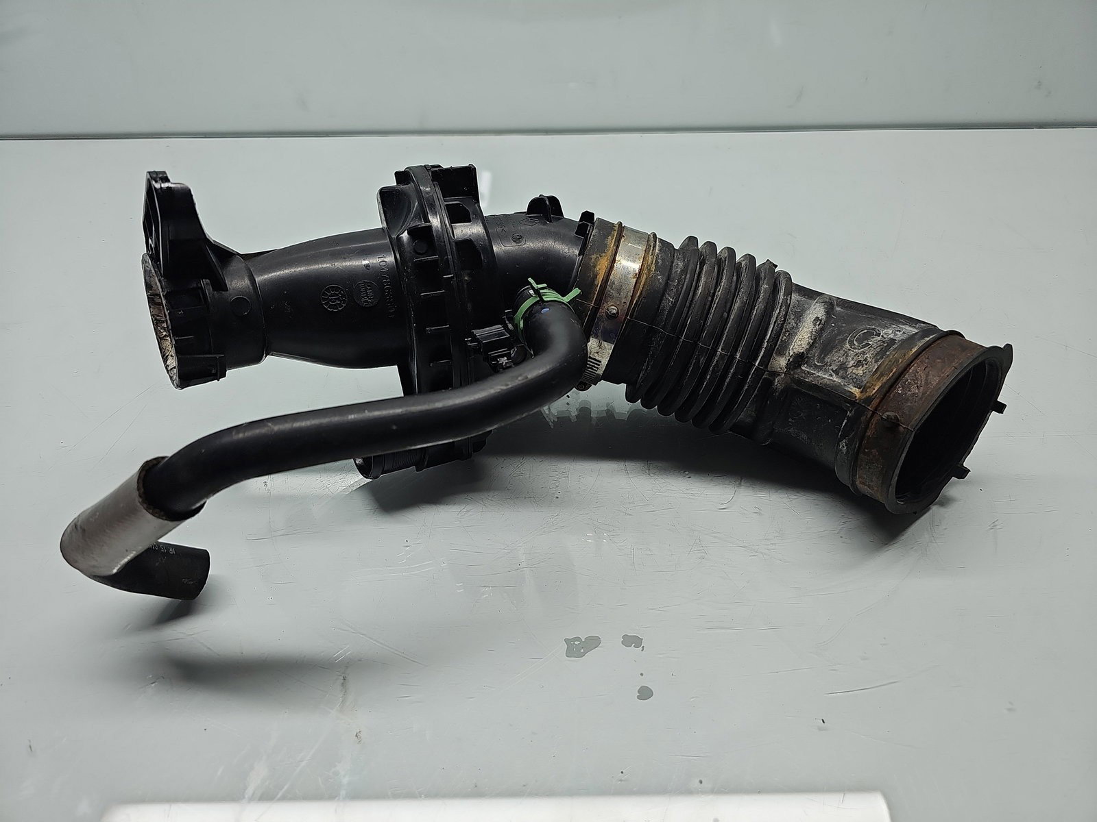 Tub admisie aer Nissan Qashqai (2) [Fabr 2013-2017] 165761844R 1.6 DCi R9M413 96KW / 130CP - imagine 3