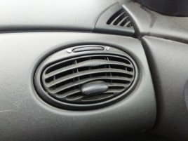 Grila aerisire dreapta Ford Focus 1 1.6 benz OEM 1998-2005