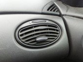 Grila aerisire dreapta Ford Focus 1 1.6 benz OEM 1998-2005