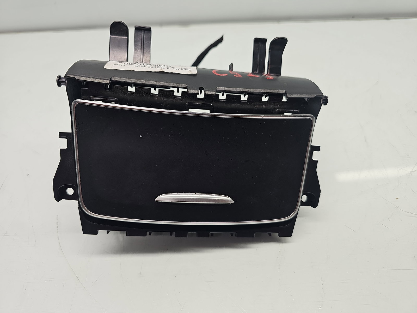 Scrumiera Mercedes Clasa A (W177) [Fabr 2019-2024] A1766804400 - imagine 1