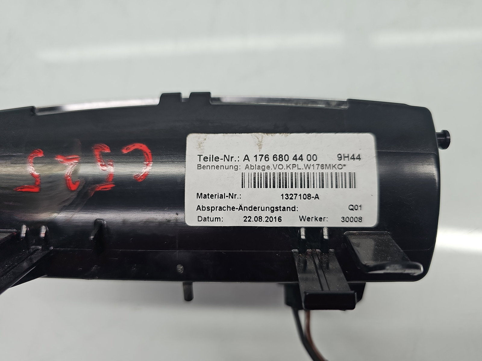 Scrumiera Mercedes Clasa A (W177) [Fabr 2019-2024] A1766804400 - imagine 5